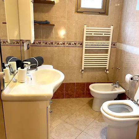 Domus 4 Bedrooms Holiday home Ciampino